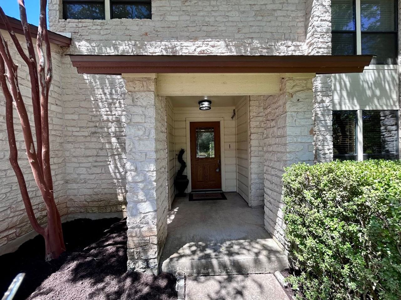 6802 Township Trl - Photo 3 of 32