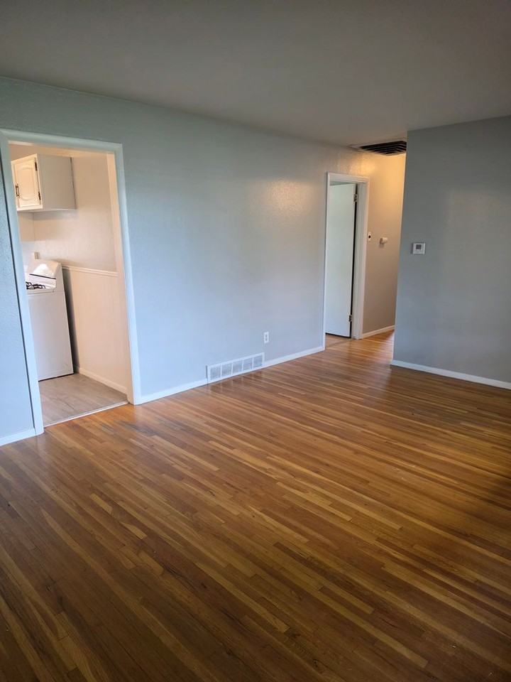 28 Scotland Rd - Photo 2 of 21