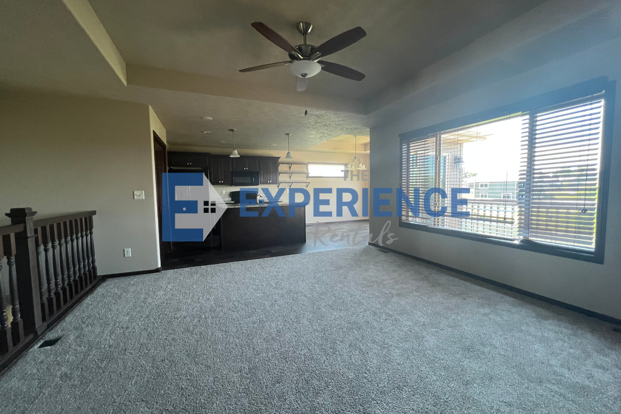 5733 W Bream Ct - Photo 4 of 15