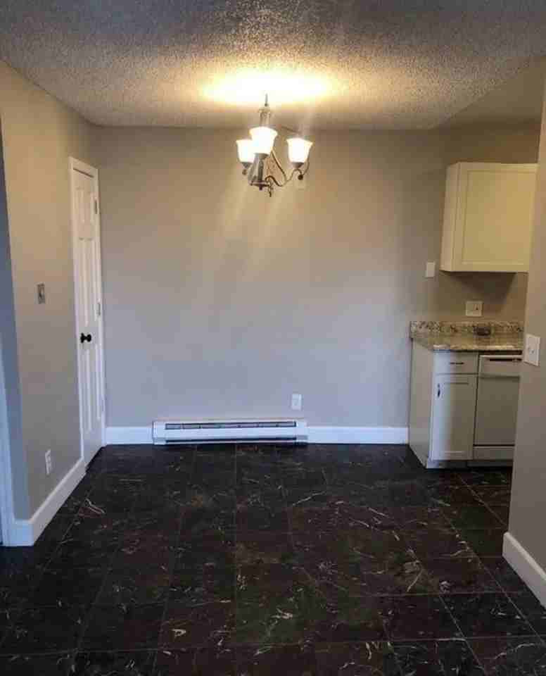 2100 Highview Ct #4 - Photo 2 of 8