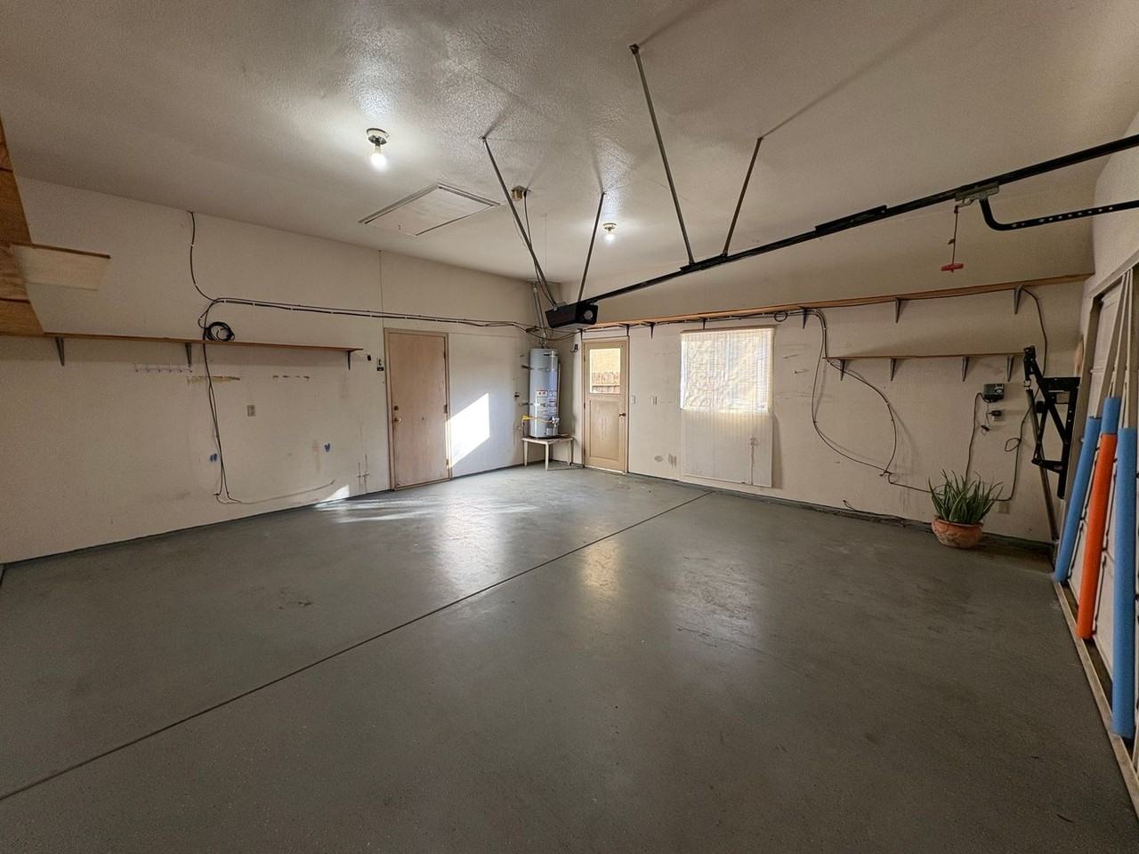 1036 N Palm St - Photo 7 of 32