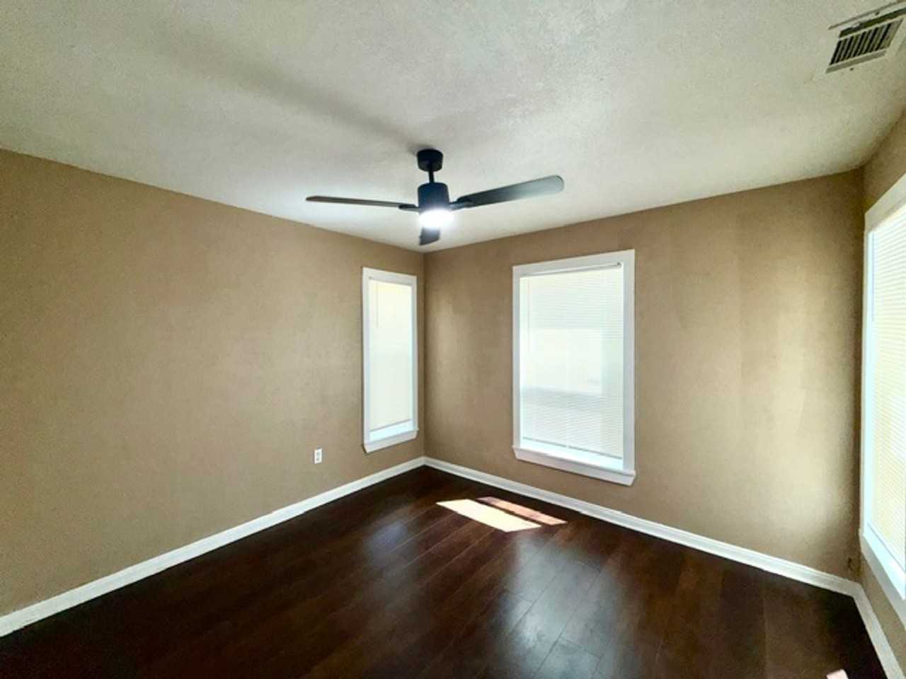 1646 Santos Dr - Photo 5 of 10
