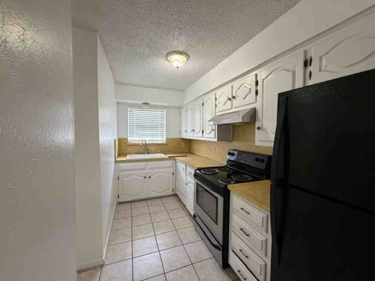 842 N 62nd St - Photo 6 of 11