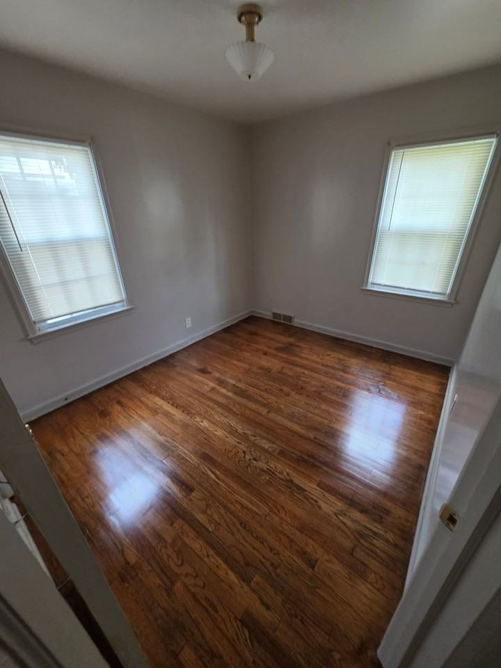 2732 Sharon Dr - Photo 7 of 18