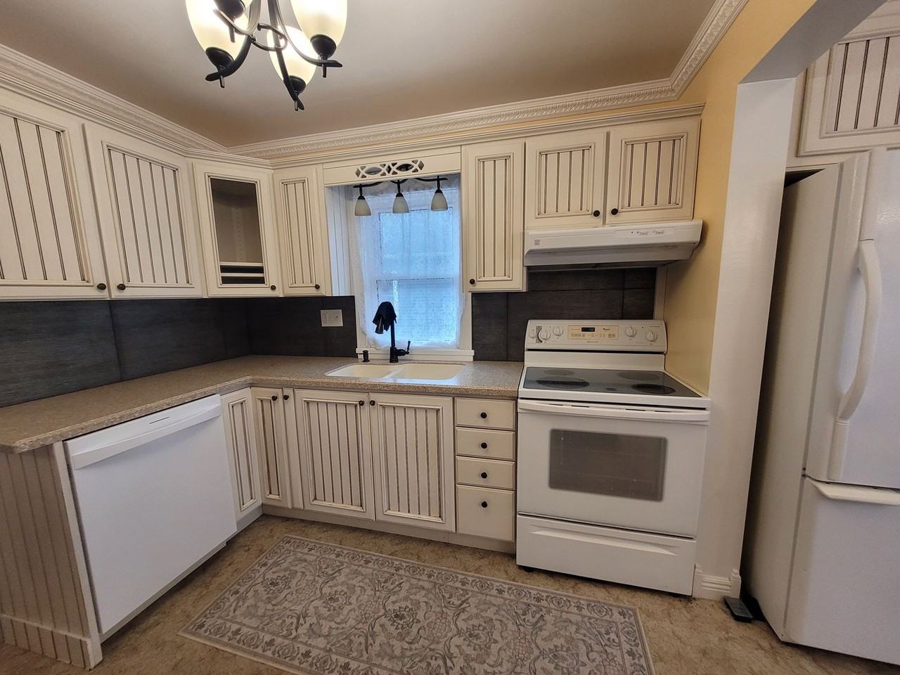 866 Starr Ave - Photo 4 of 27