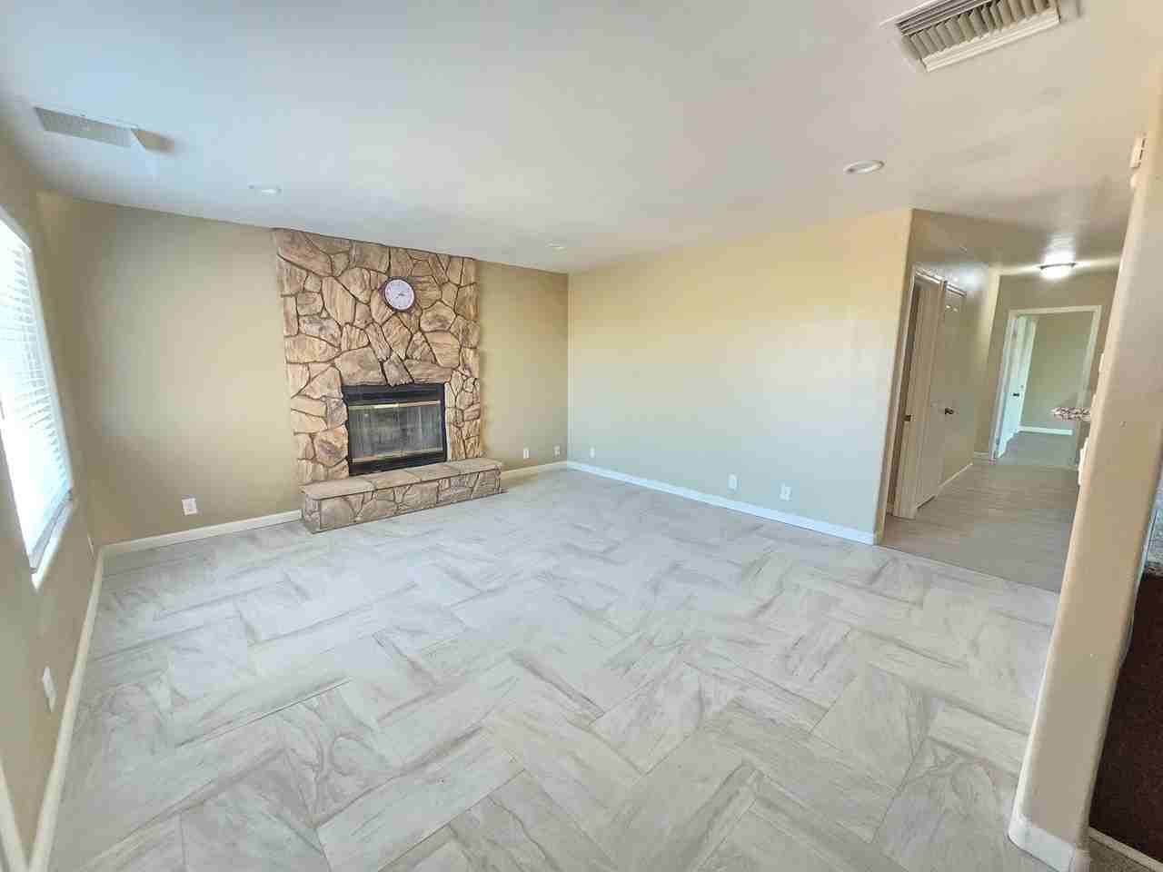 633 W Ward Ave - Photo 4 of 10