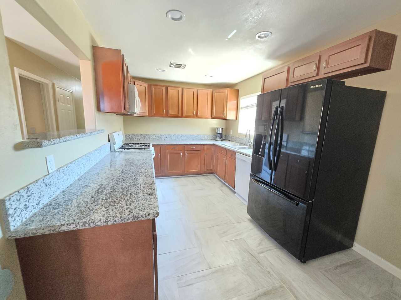 633 W Ward Ave - Photo 5 of 10