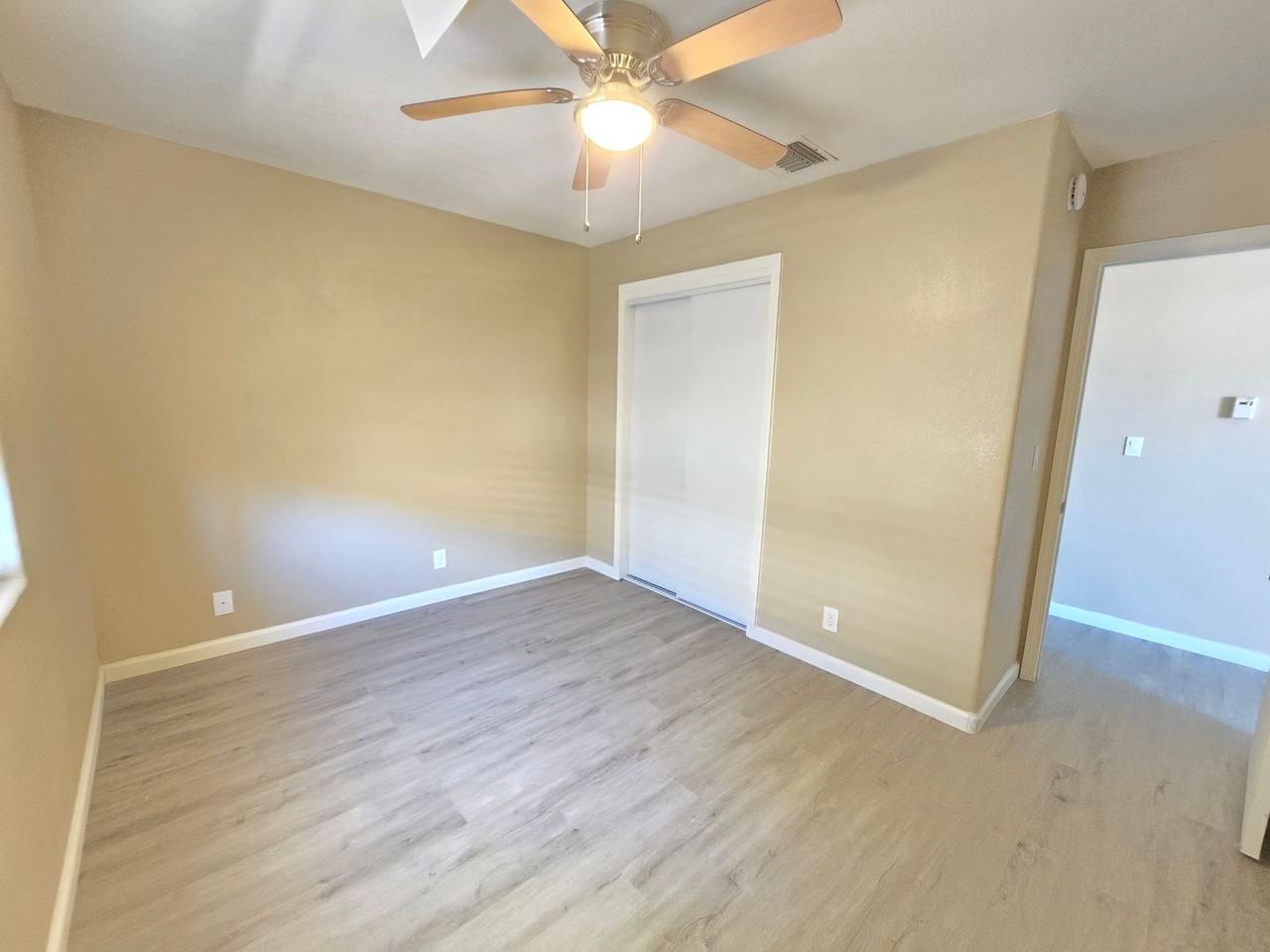 633 W Ward Ave - Photo 6 of 10