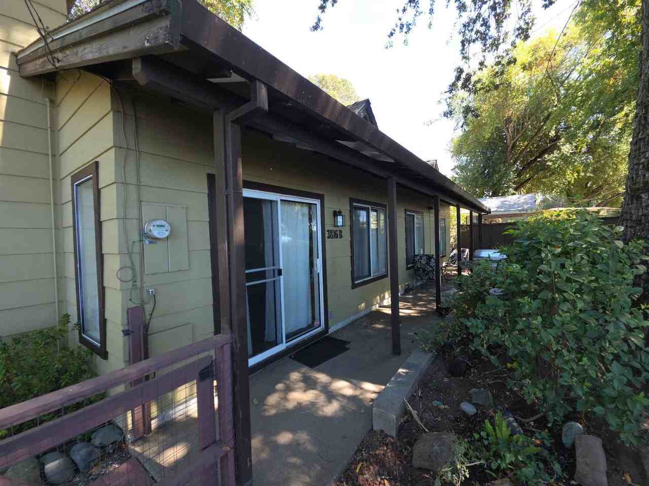 3816 Lakeshore Blvd #B - Photo 3 of 17