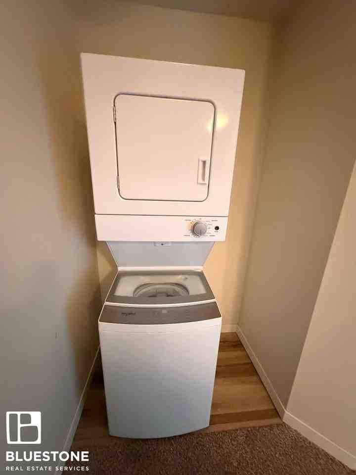 130 Ne 109th Ave - Photo 3 of 14