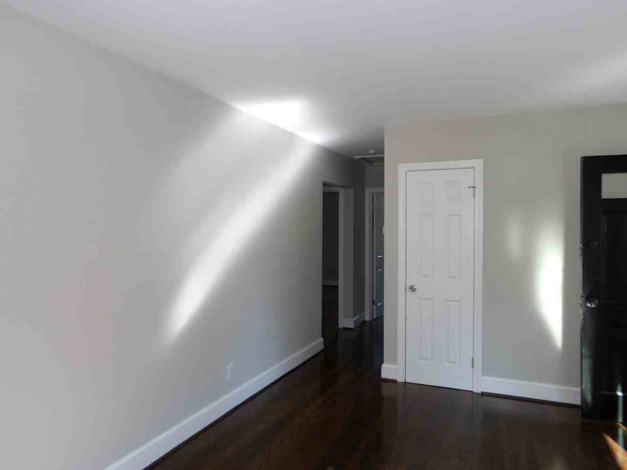 506 James Ave - Photo 3 of 23