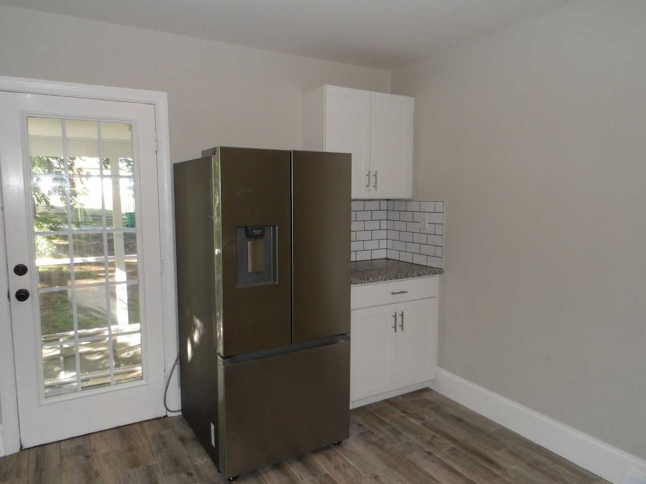 506 James Ave - Photo 5 of 23
