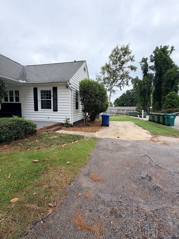 446 Stanley Ave - Photo 2 of 28