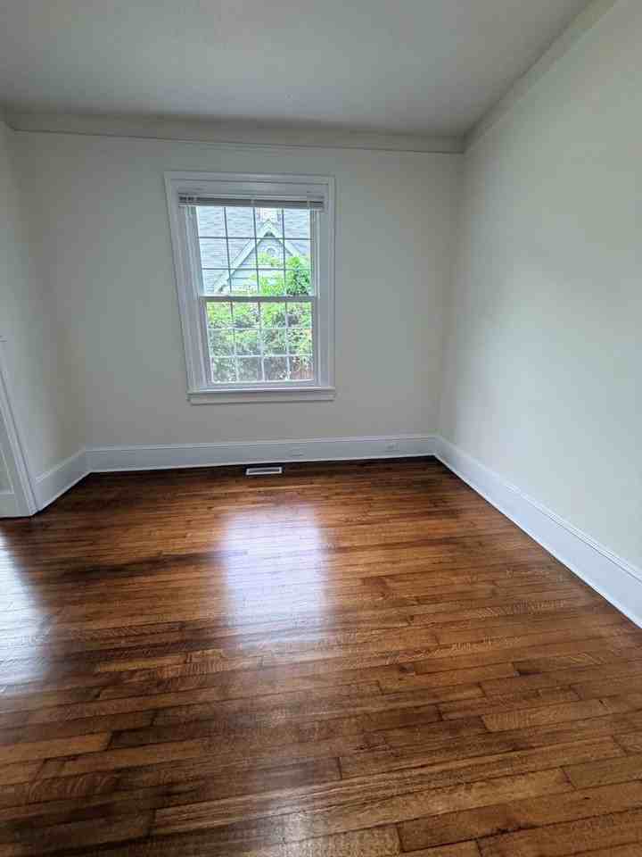 446 Stanley Ave - Photo 6 of 28