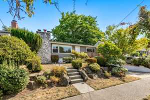 featured image of 3616 33rd Ave W