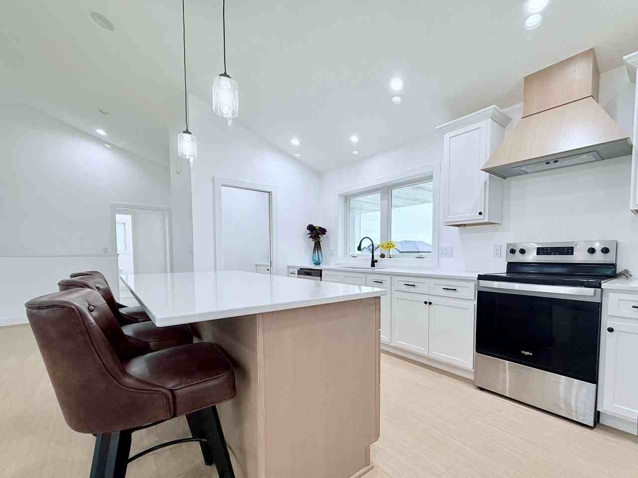 1513 Prairie Dr - Photo 3 of 25