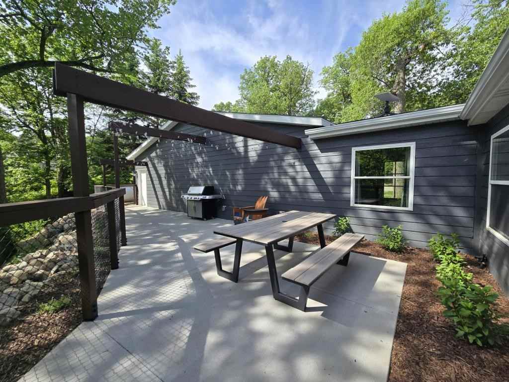 Martin Dr - Photo 4 of 27