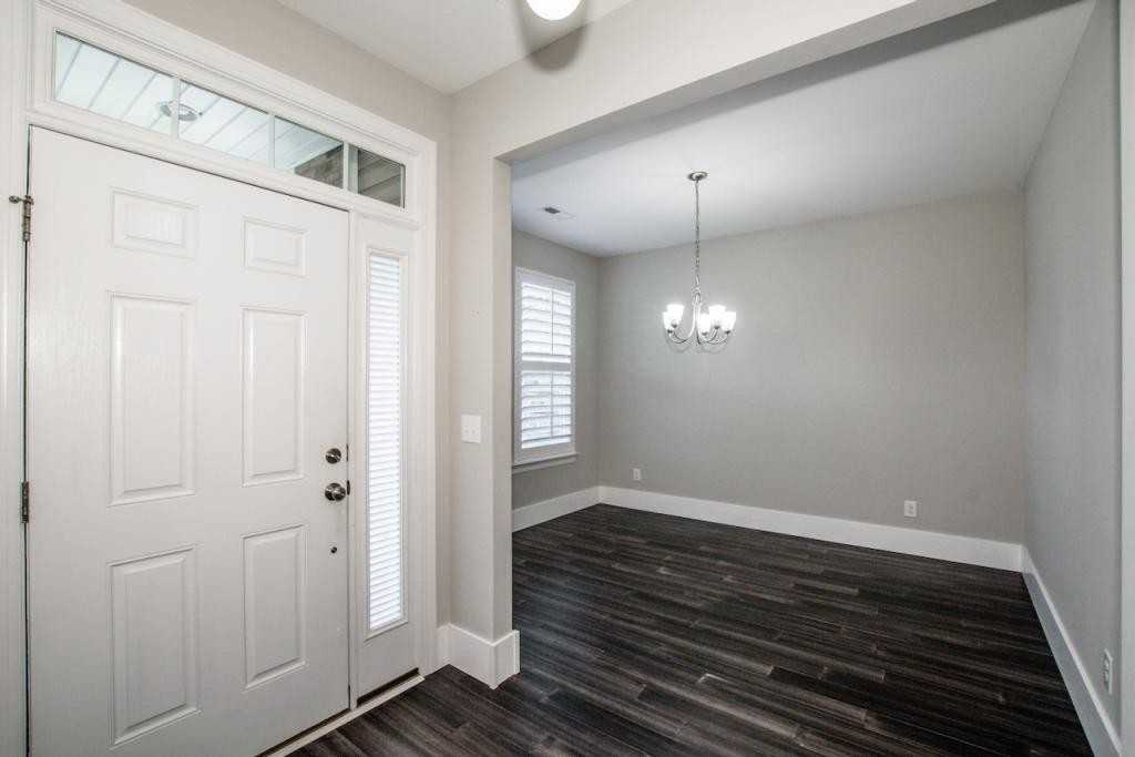 6120 Durango Way - Photo 5 of 48