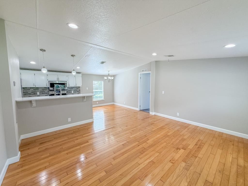 13708 Palm Dr - Photo 4 of 15