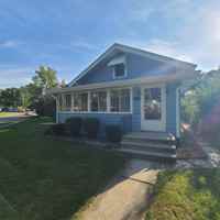 featured image of 2728 Crescent Ave