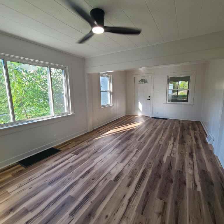2728 Crescent Ave - Photo 3 of 14