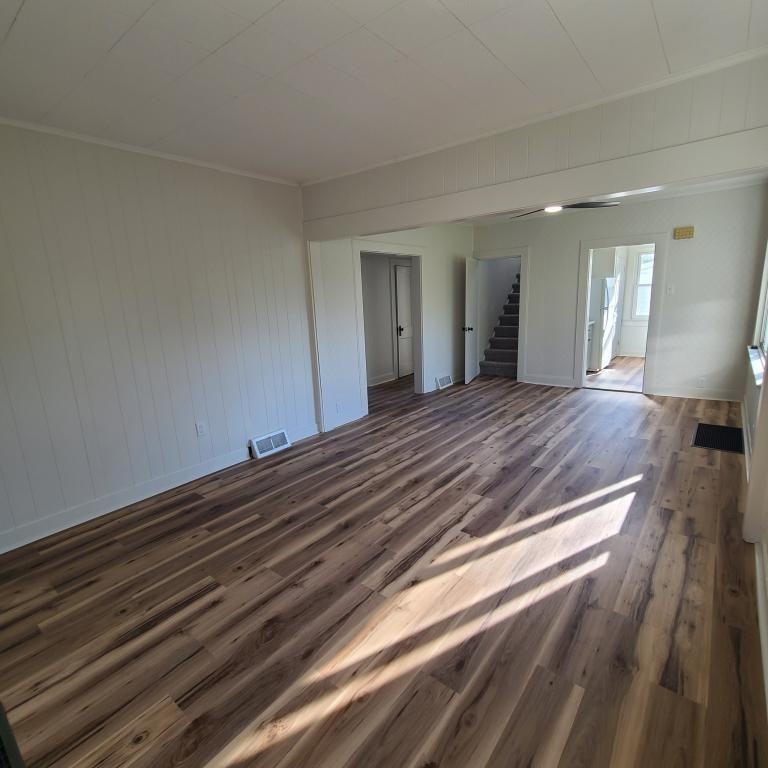 2728 Crescent Ave - Photo 4 of 14