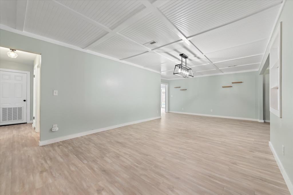 106 Windcreek Ln - Photo 6 of 16