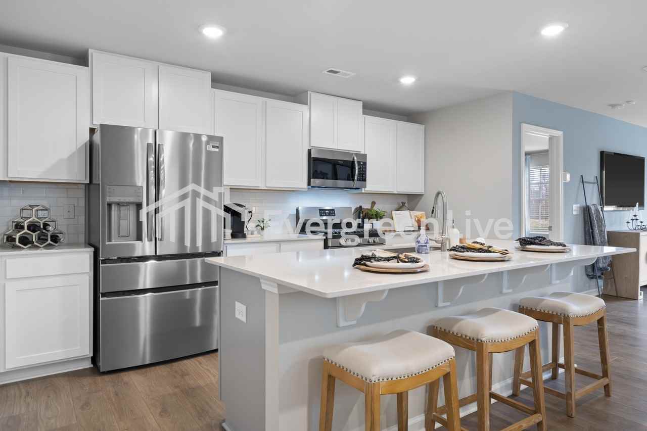 416 Happy Hollow Dr - Photo 4 of 15
