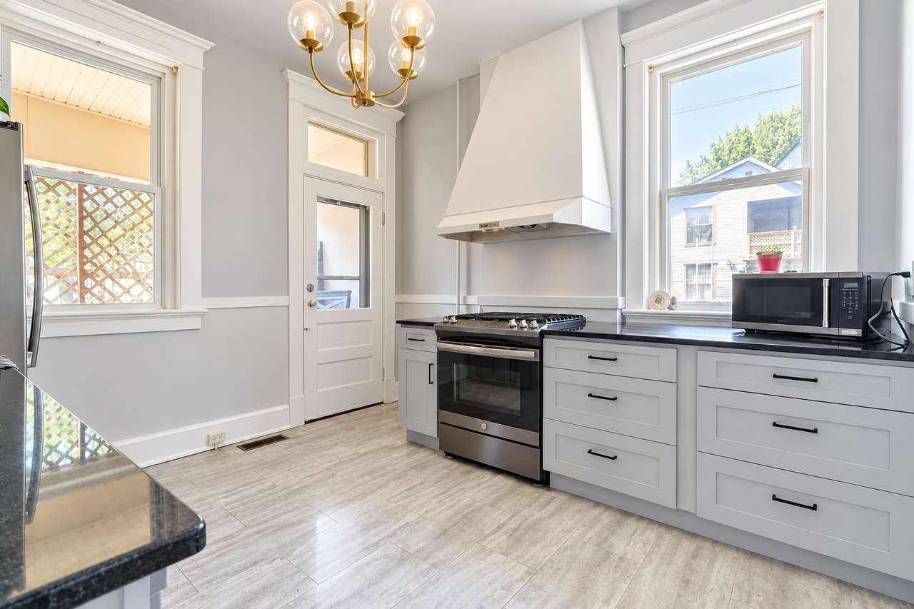 117 Cherry St #A - Photo 2 of 14
