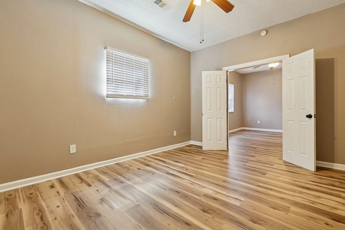 2562 N Galvez St - Photo 3 of 32