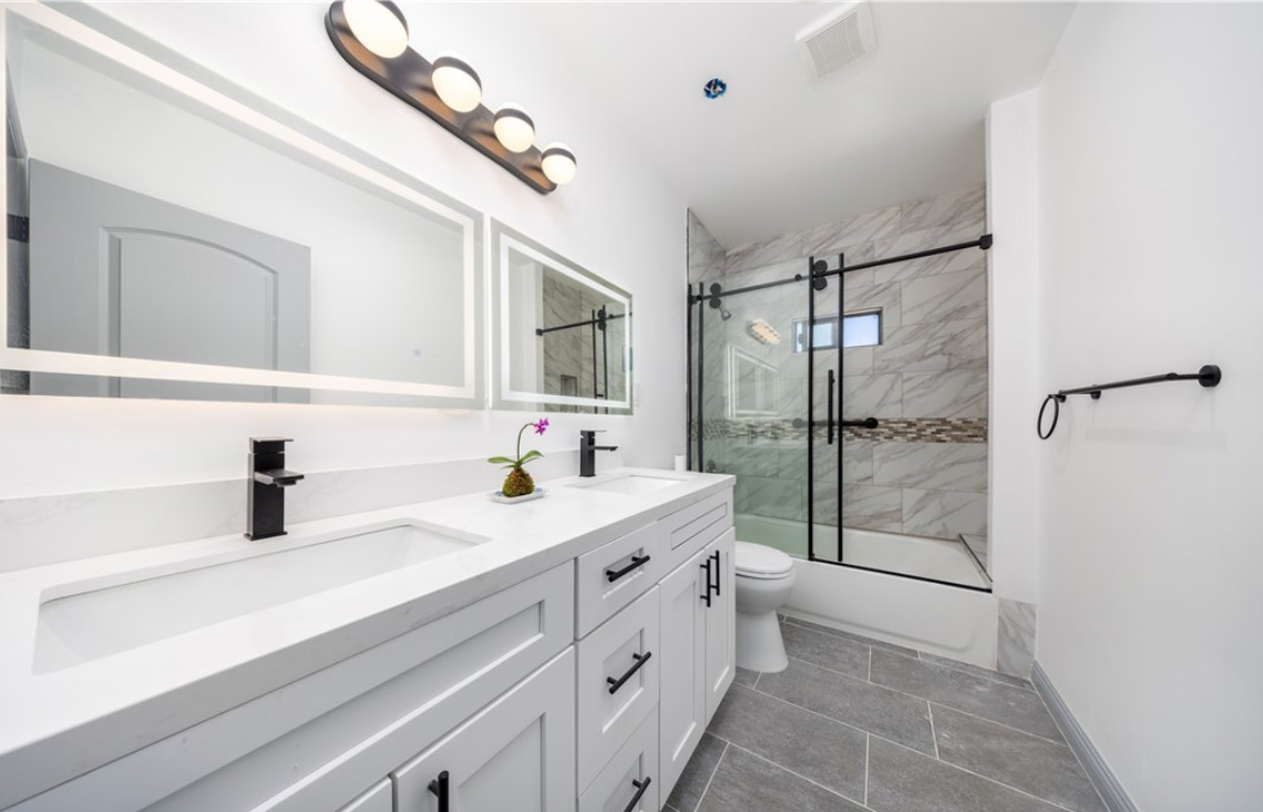 562 Coleman Ave - Photo 6 of 14