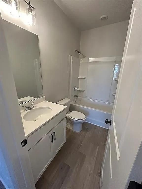 129 Lauren St - Photo 7 of 13