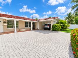 featured image of 2820 Ne 49th St