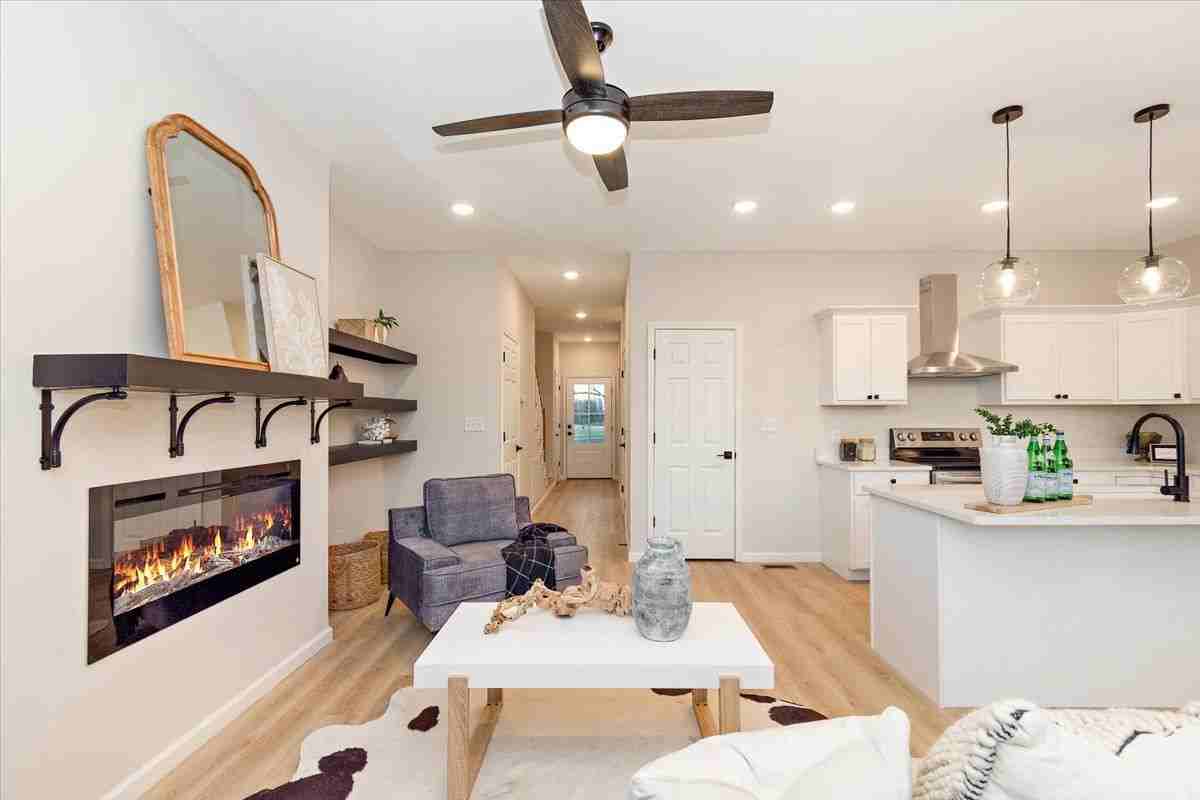 3670 Main St - Photo 4 of 30