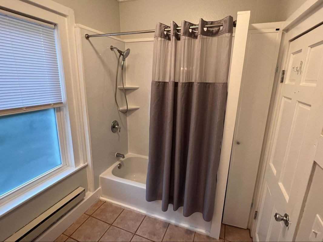 13 Woodland St - Photo 4 of 11