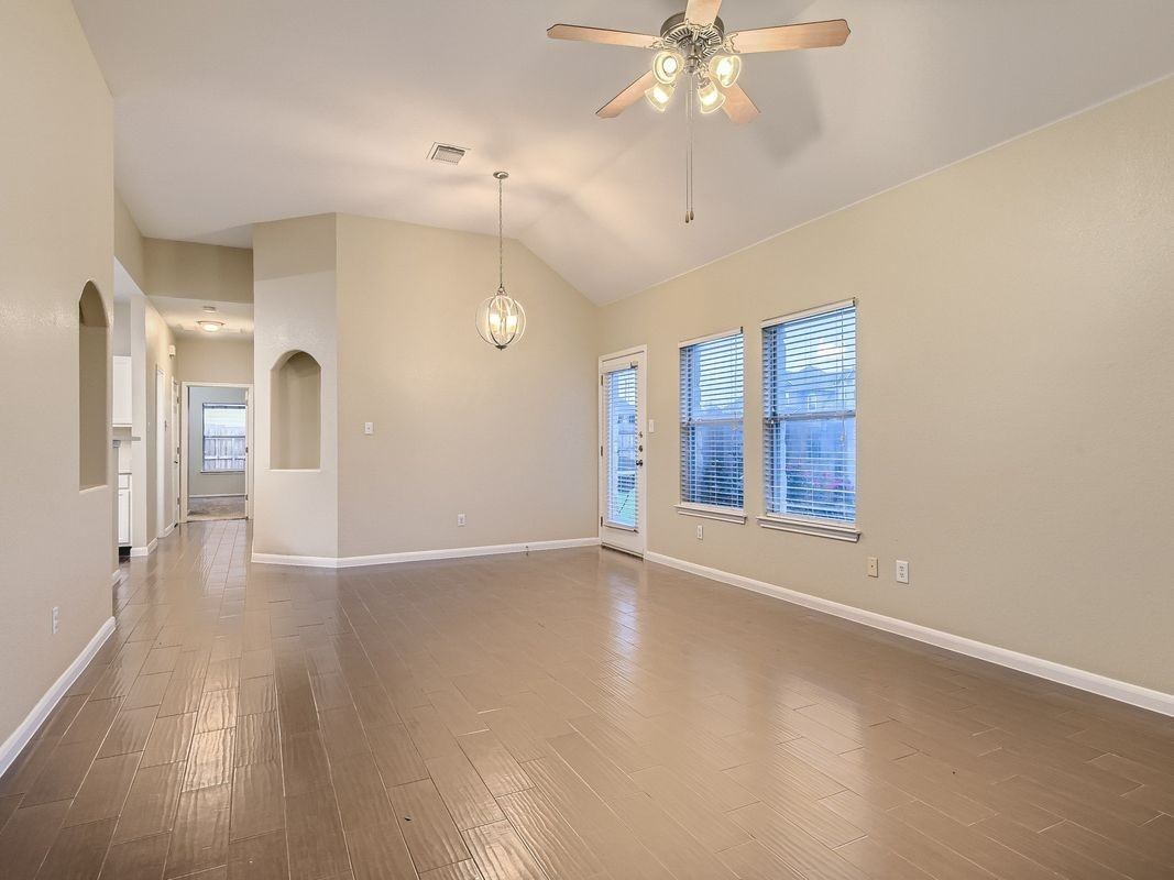 2858 Southampton Way ##A - Photo 2 of 30