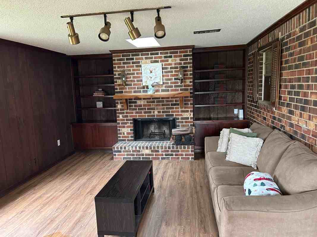 5221 Willowtree Rd - Photo 2 of 4