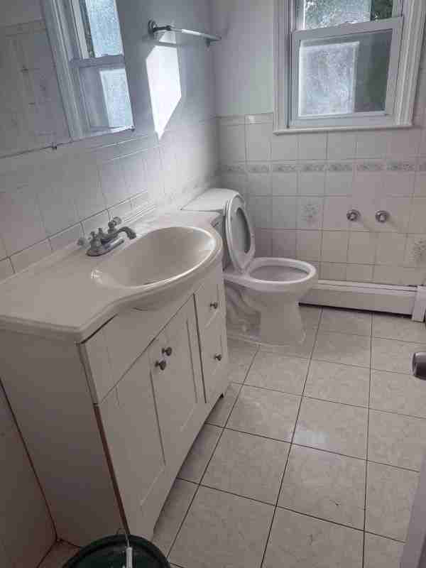 1325 Journal Ave - Photo 5 of 8