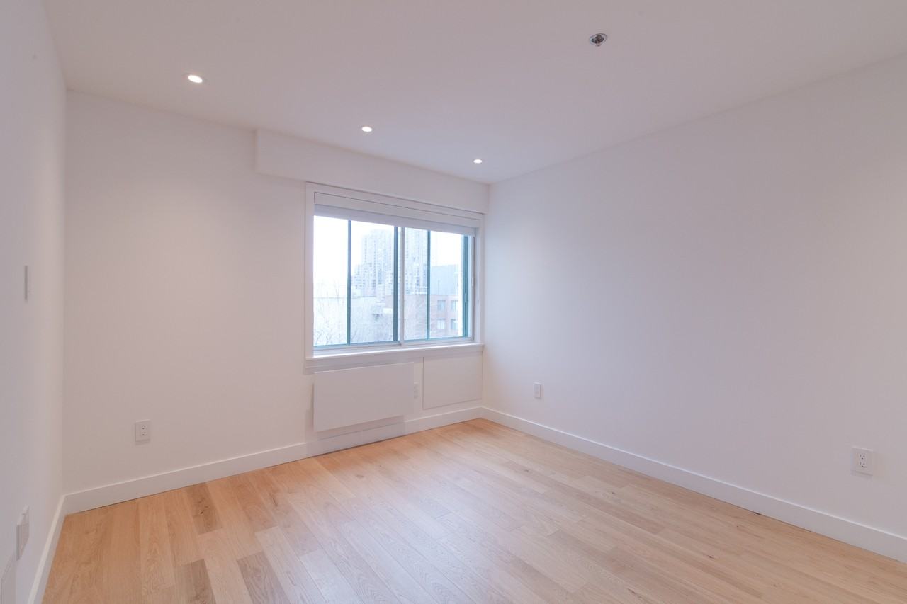 3455 Aylmer - Photo 4 of 50