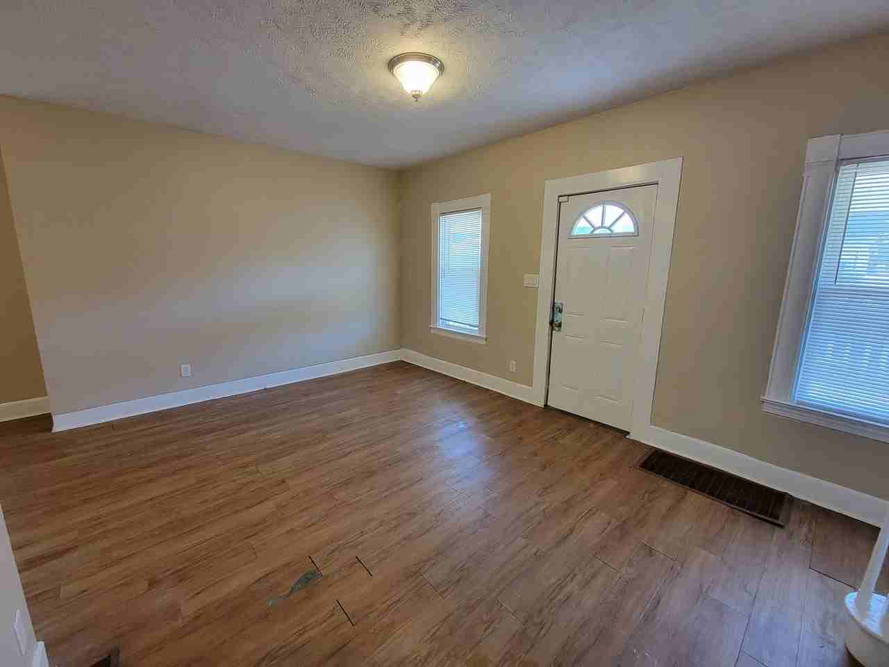 728 N Frances St - Photo 4 of 20