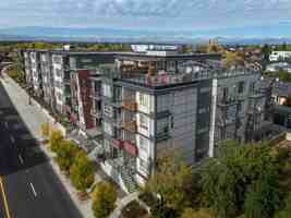 featured image of 2410 33 Ave Sw