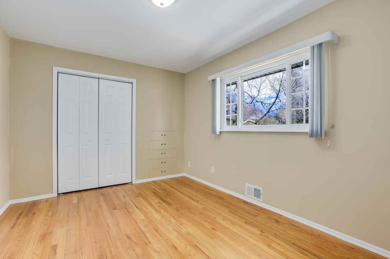 3225 S Newton St - Photo 6 of 45