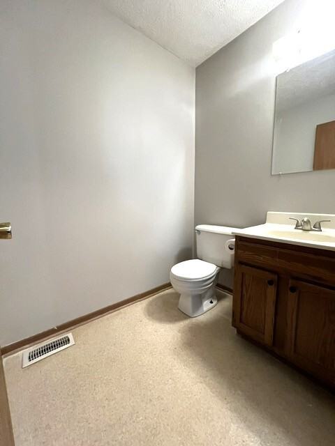142 E Lincoln Hwy #3 - Photo 4 of 21
