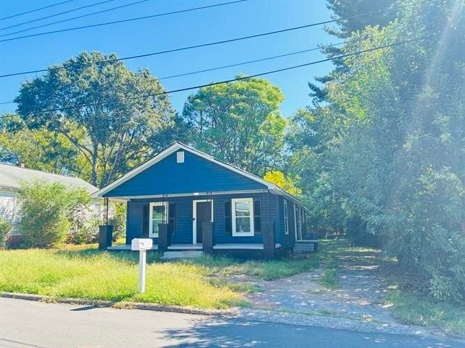 920 Logan St - Photo 3 of 25