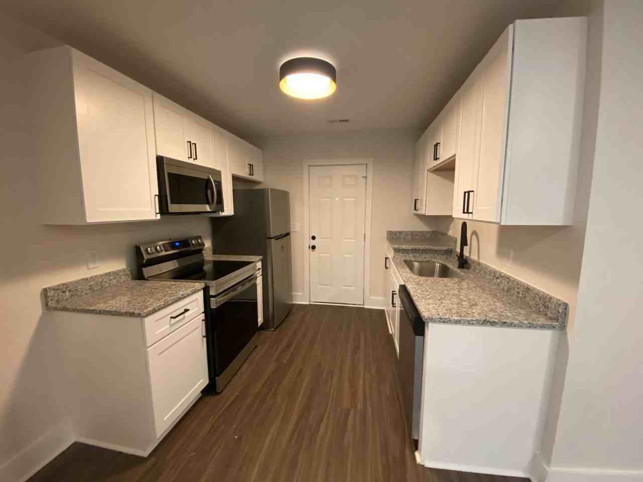 612 41st Ave N #C - Photo 2 of 8