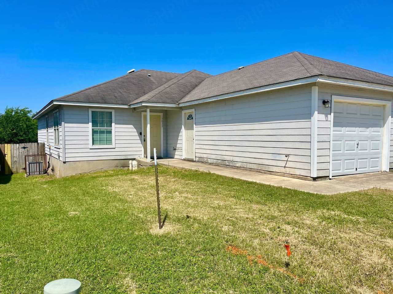 13031 Oconnor Cv - Photo 2 of 16