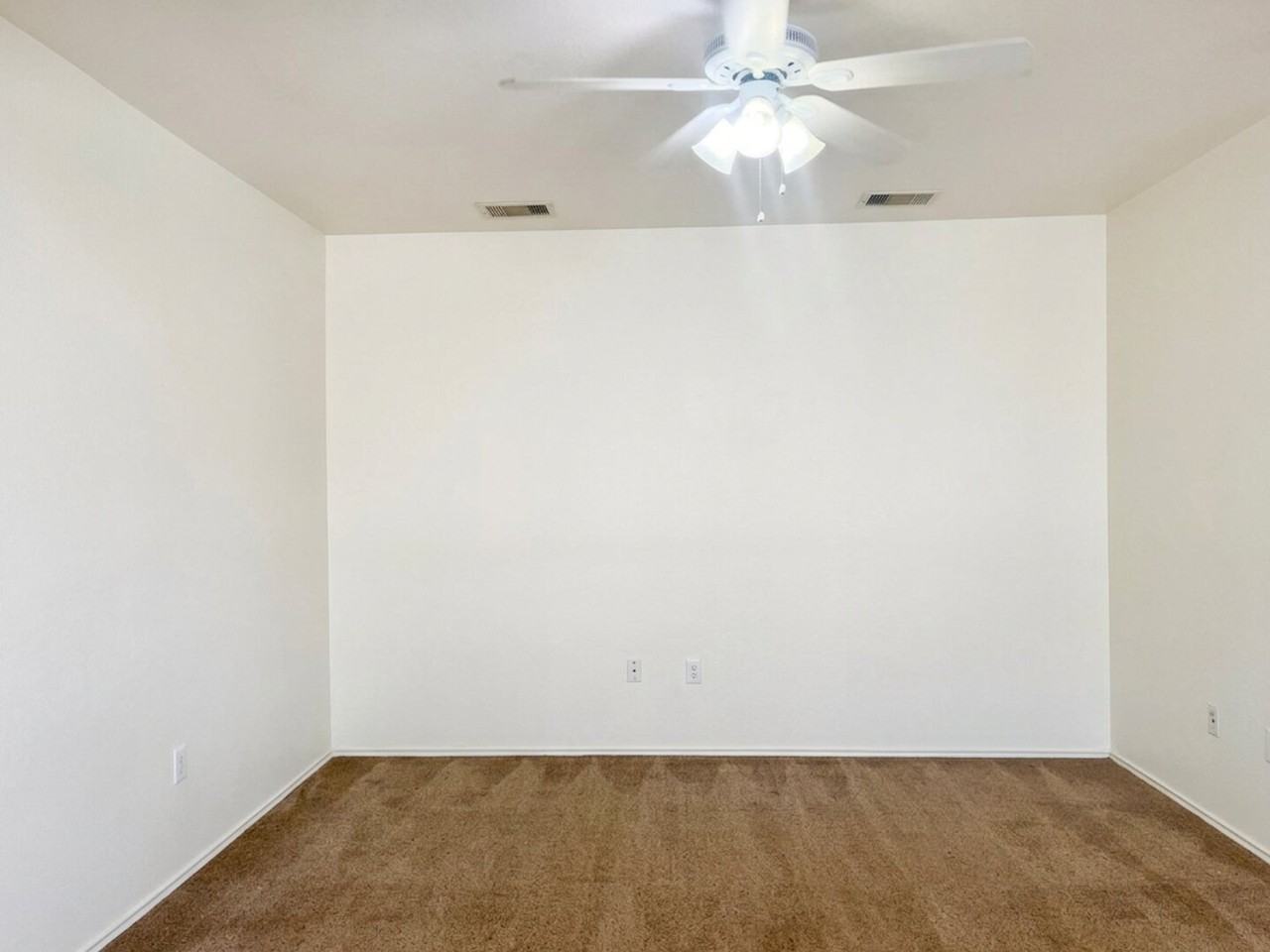 15418 Kamary Ln - Photo 5 of 19