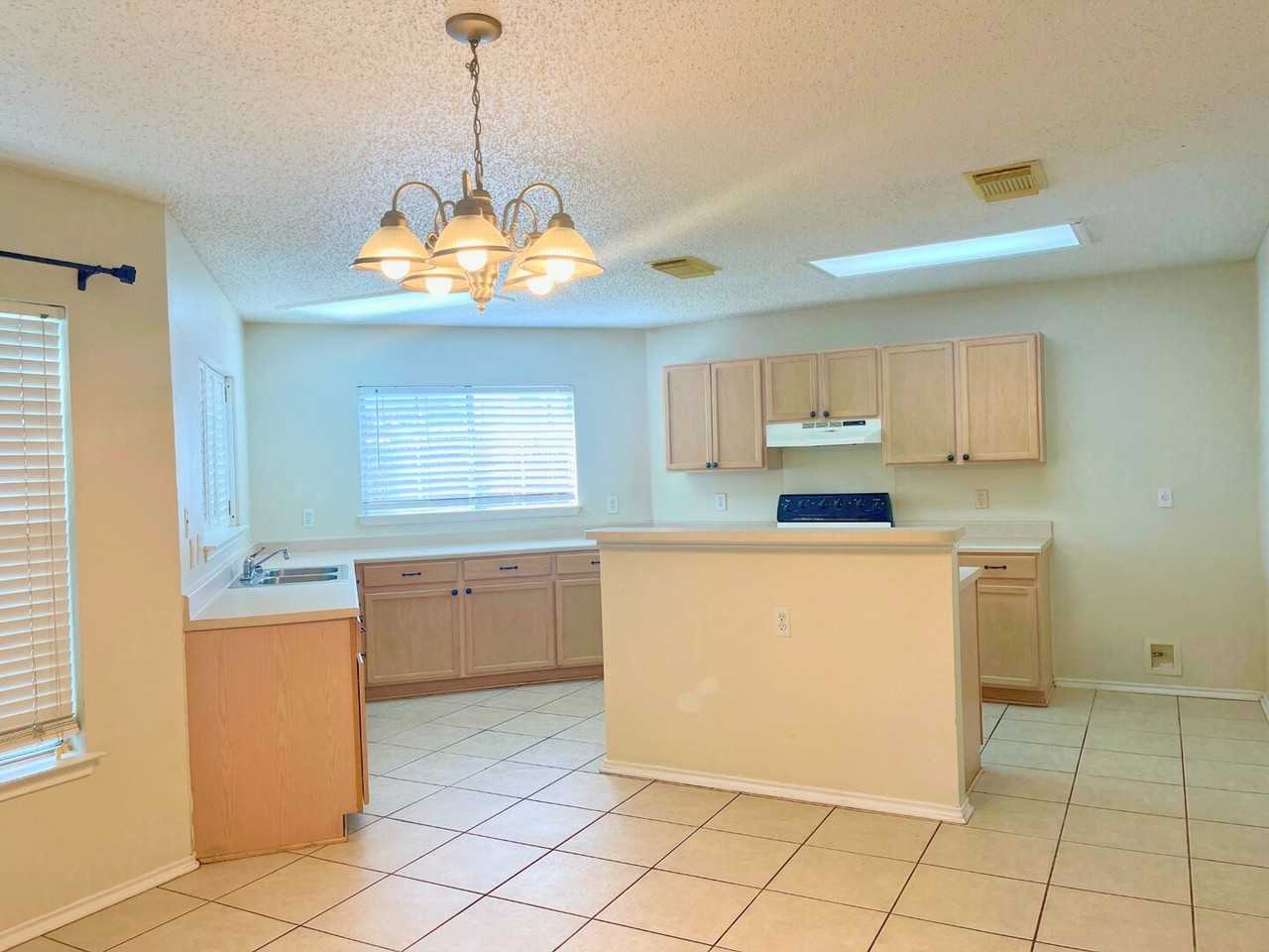 7306 Daulton Rdg - Photo 6 of 20