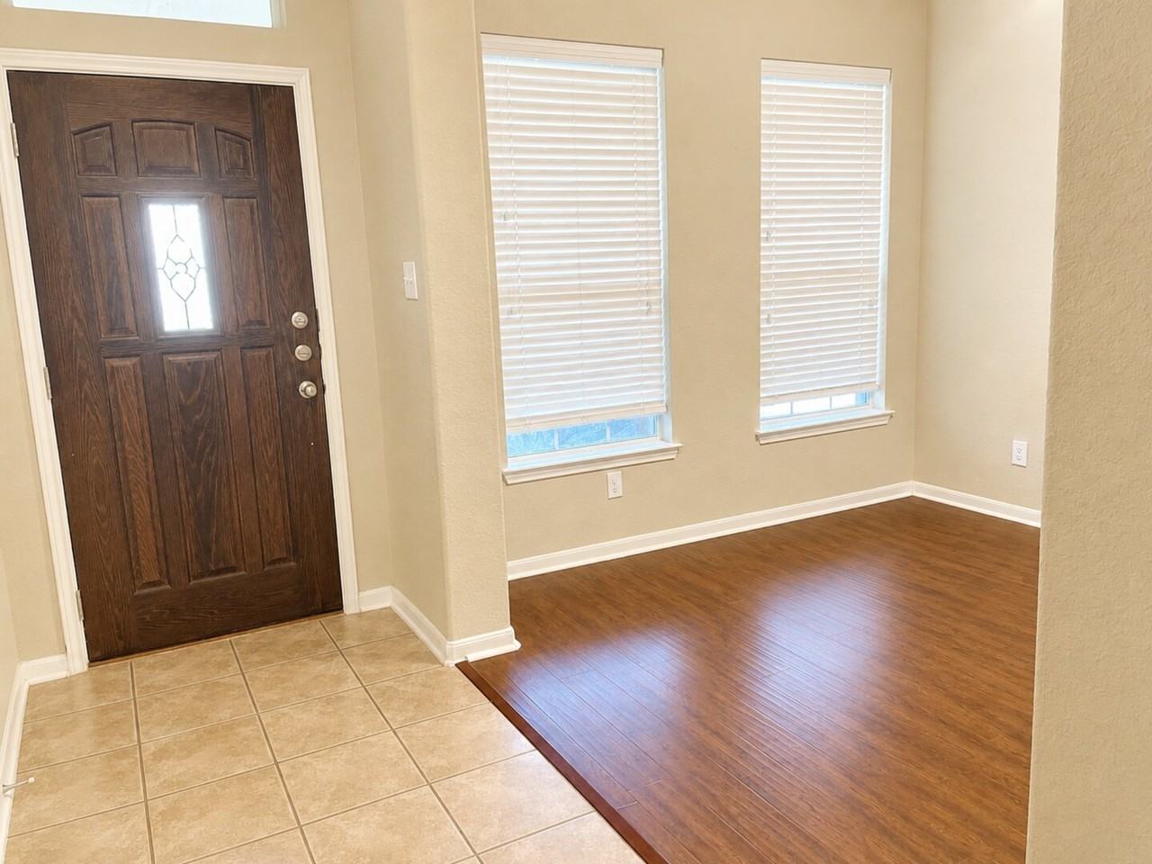 2342 Jarve Vly - Photo 4 of 16
