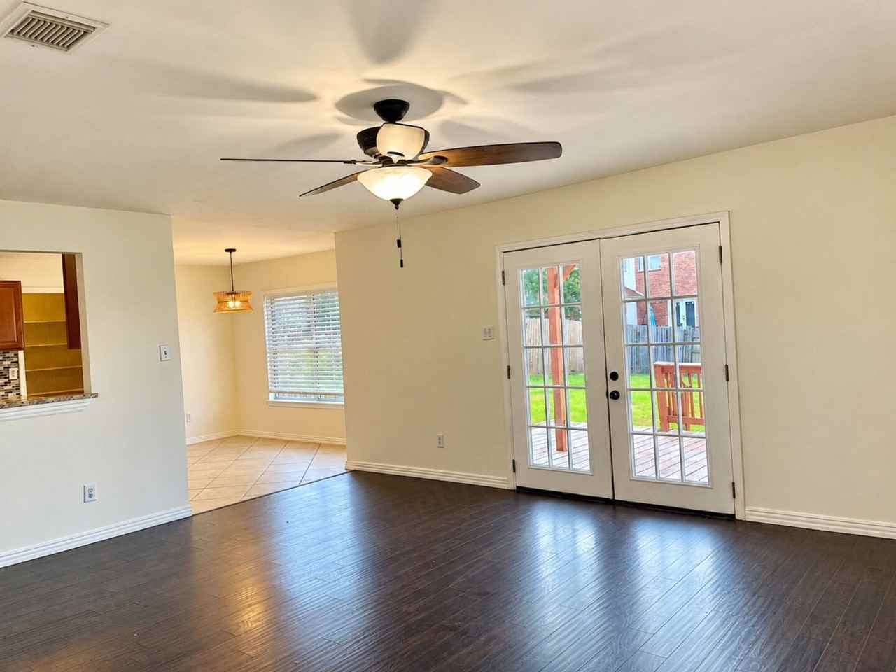 7914 Chestnut Barr Dr - Photo 4 of 18